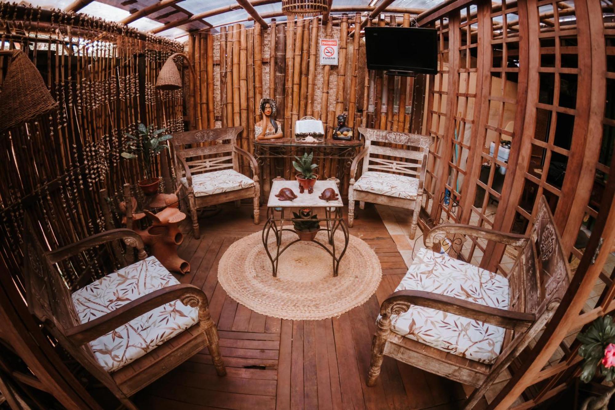 Doce Lar Hostel Noronha Fernando de Noronha Bagian luar foto